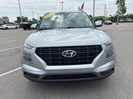 2024 Hyundai VENUE SE