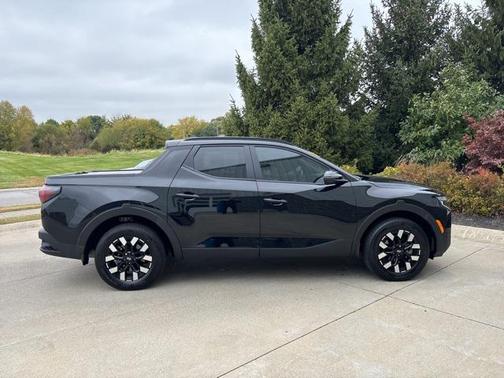 2025 Hyundai SANTA CRUZ SEL Activity