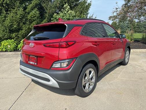 2022 Hyundai KONA SEL