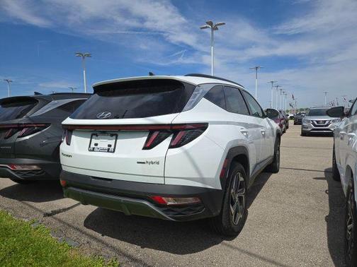 White Pearl 2024 Hyundai TUCSON Hybrid Limited