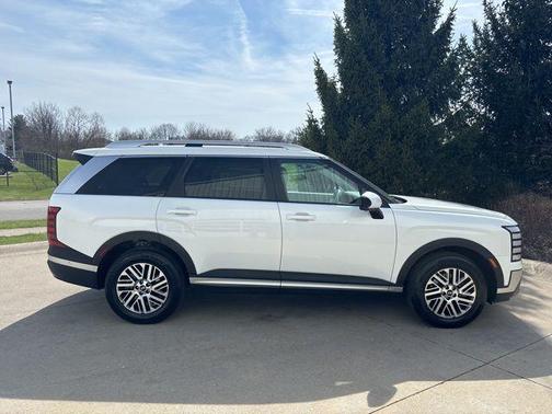 Creamy White Pearl 2026 Hyundai PALISADE SEL Premium