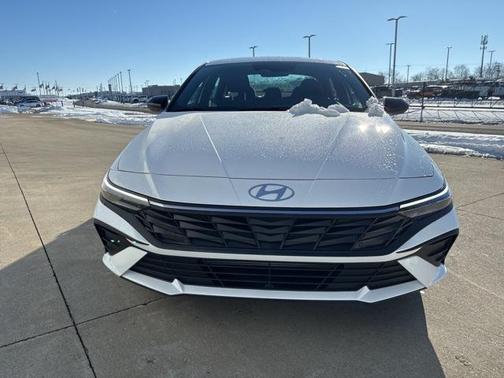 2025 Hyundai ELANTRA Sport
