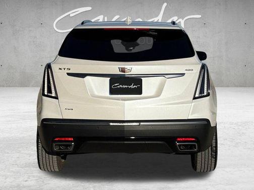 2025 Cadillac XT5 Sport