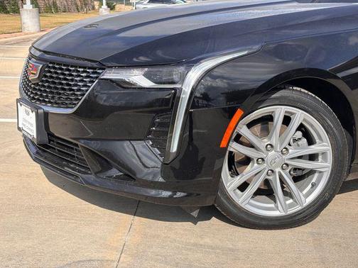 2024 Cadillac CT4 Luxury