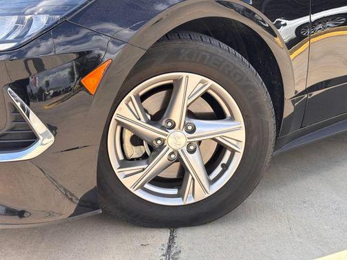 2022 Hyundai SONATA SE