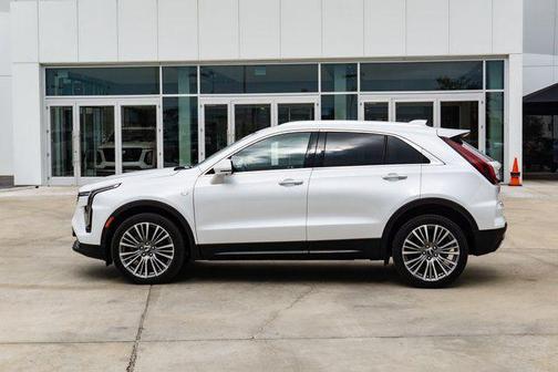 2025 Cadillac XT4 Premium Luxury