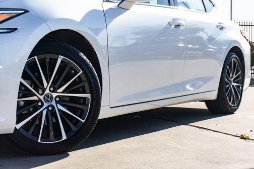 2024 Lexus ES 350 Base
