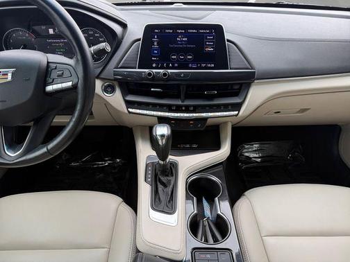 2022 Cadillac CT4 Luxury