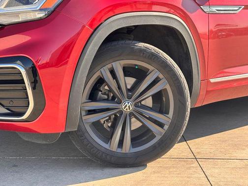 2021 Volkswagen Atlas Cross Sport 3.6L V6 SE w/Technology R-Line