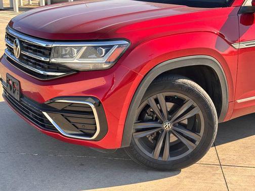 2021 Volkswagen Atlas Cross Sport 3.6L V6 SE w/Technology R-Line