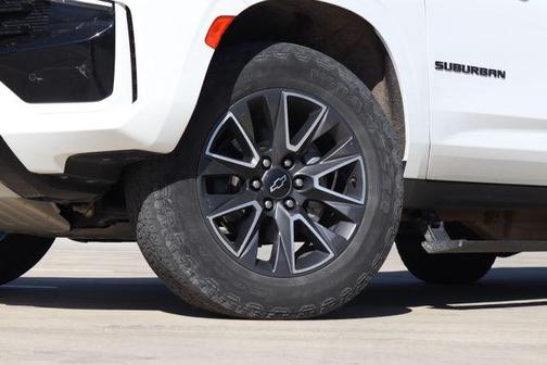 2022 Chevrolet Suburban 4WD Z71