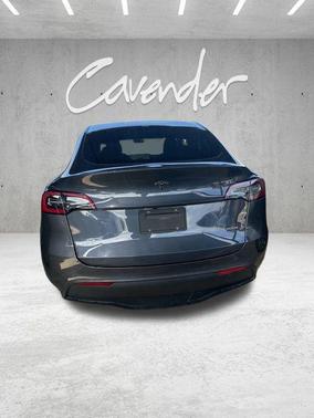 2022 Tesla Model Y Long Range Dual Motor All-Wheel Drive