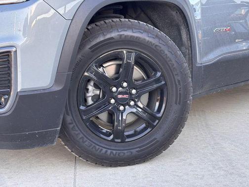 2023 GMC Acadia AWD AT4