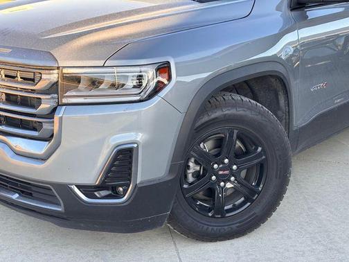 2023 GMC Acadia AWD AT4