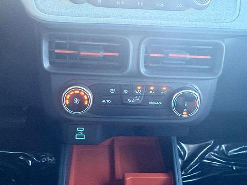 Iconic Silver Metallic 2024 Ford Maverick XLT