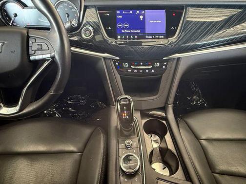 Argent Silver Metallic 2024 Cadillac XT6 Premium Luxury FWD