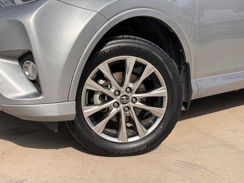 2018 Toyota RAV4 SE