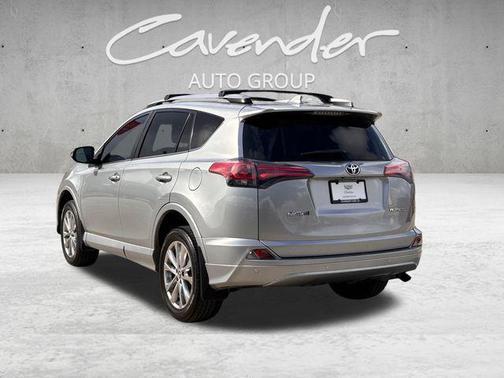 2018 Toyota RAV4 SE