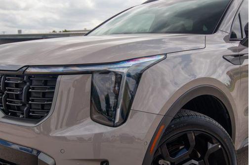 2025 Kia Sorento SX