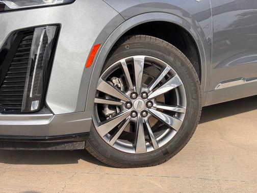 2025 Cadillac XT6 Premium Luxury FWD