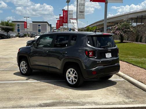 2023 Jeep Renegade Latitude