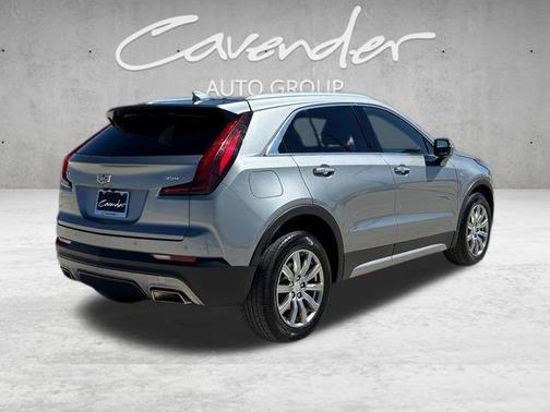 Argent Silver Metallic 2023 Cadillac XT4 Premium Luxury