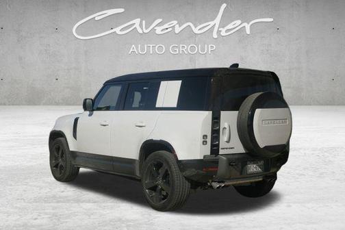 2025 Land Rover Defender 110 V8