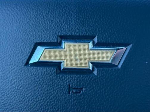 Iridescent Pearl Tricoat 2022 Chevrolet Tahoe LT