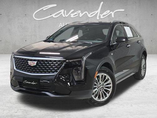 Stellar Black Metallic 2025 Cadillac XT4 Premium Luxury
