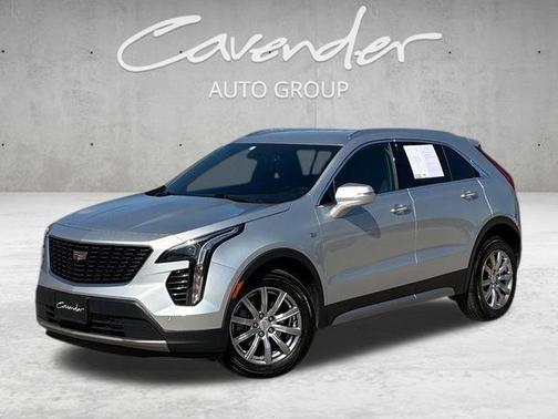 Radiant Silver Metallic 2022 Cadillac XT4 Premium Luxury
