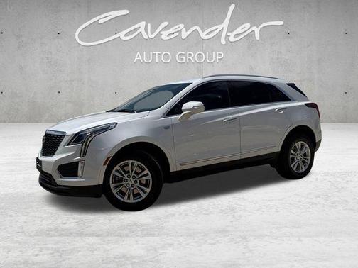 Crystal White Tricoat 2023 Cadillac XT5 Luxury