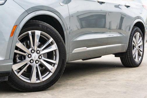 2023 Cadillac XT6 Premium Luxury FWD