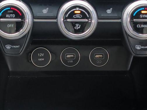 2023 Genesis G70 2.0T AWD