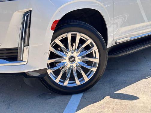 2022 Cadillac Escalade ESV Premium Luxury