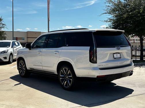 2022 Cadillac Escalade Sport Platinum