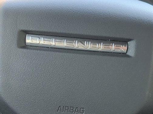 2023 Land Rover Defender 130 X-Dynamic SE