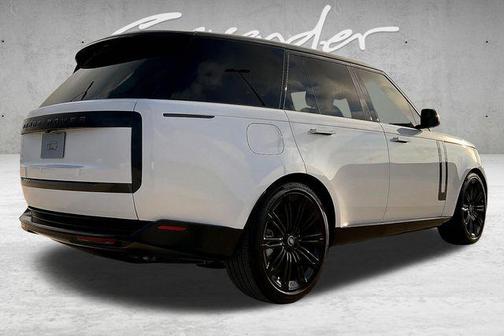 2025 Land Rover Range Rover SE