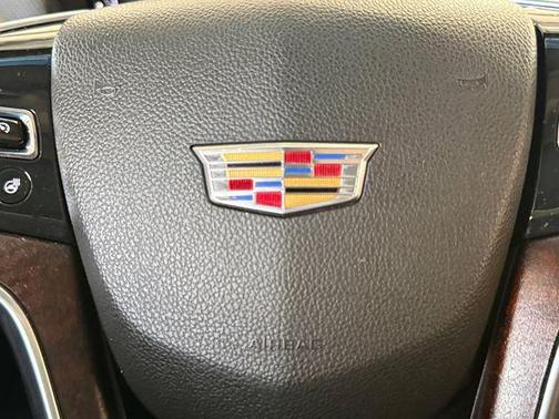 Radiant Silver Metallic 2019 Cadillac XTS Luxury