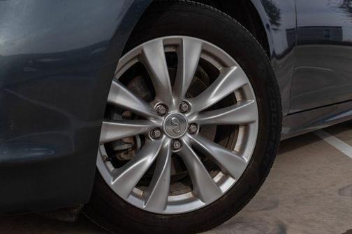 2011 INFINITI M37 Base