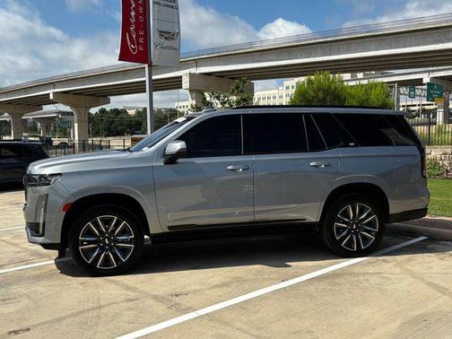 2024 Cadillac Escalade Sport