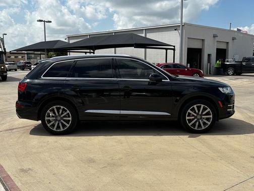 2019 Audi Q7 45 Premium Plus