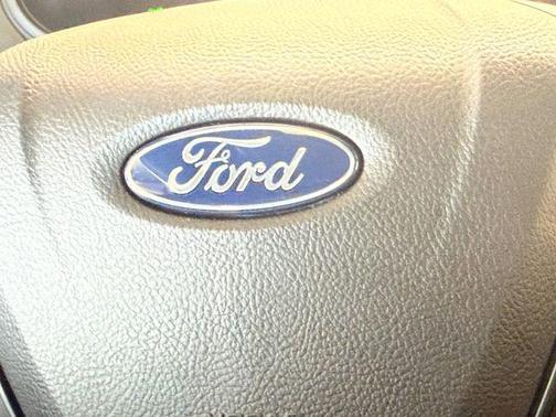 Rapid Red Metallic Tinted Clearcoat 2023 Ford Edge ST