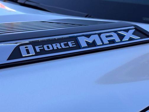 2023 Toyota Tundra Hybrid Capstone