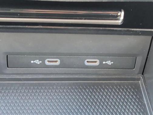 2025 Volkswagen Atlas Cross Sport 2.0T SEL Premium