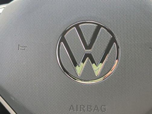 2025 Volkswagen Atlas Cross Sport 2.0T SEL Premium