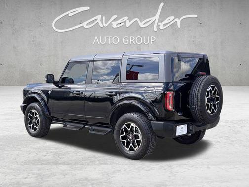 2024 Ford Bronco Outer Banks