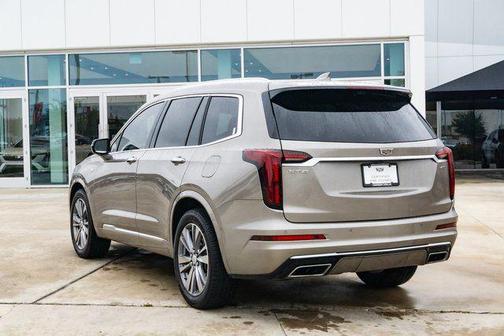 2022 Cadillac XT6 Premium Luxury FWD