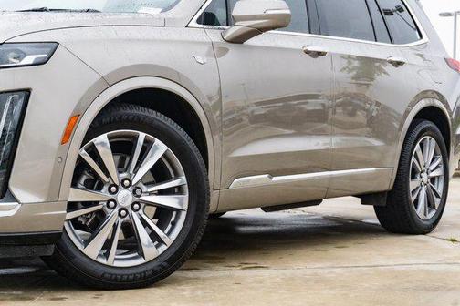 2022 Cadillac XT6 Premium Luxury FWD