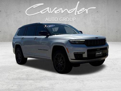 Diamond Black Crystal Pearlcoat 2023 Jeep Grand Cherokee L Summit Reserve