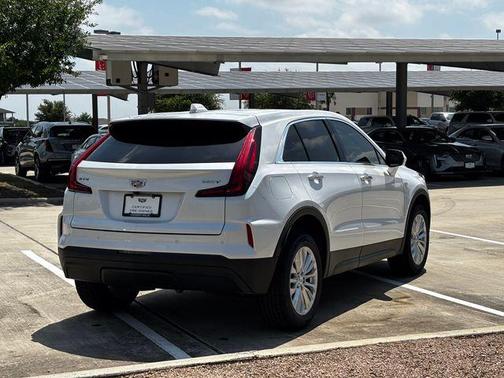 2024 Cadillac XT4 Luxury